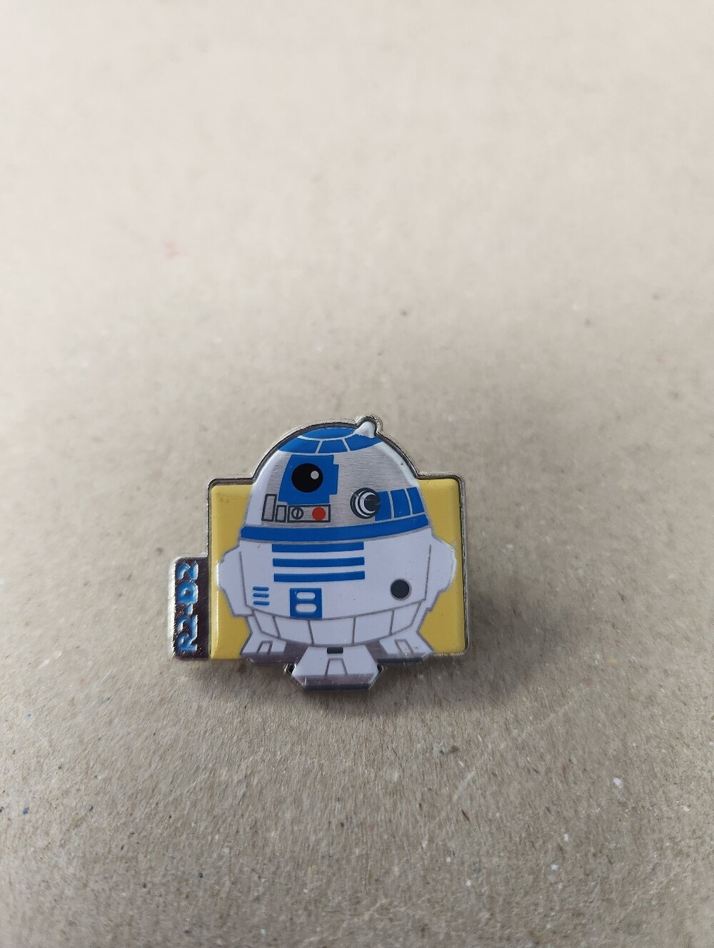 R2D2 Pin